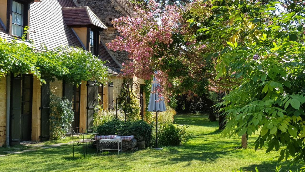 Hotel Les Granges Hautes Saint-Crépin-et-Carlucet Exterior foto